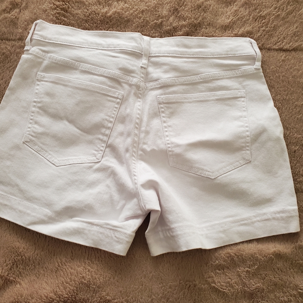 Gap Denim Shorts. NWOT - Picture 2 of 2
